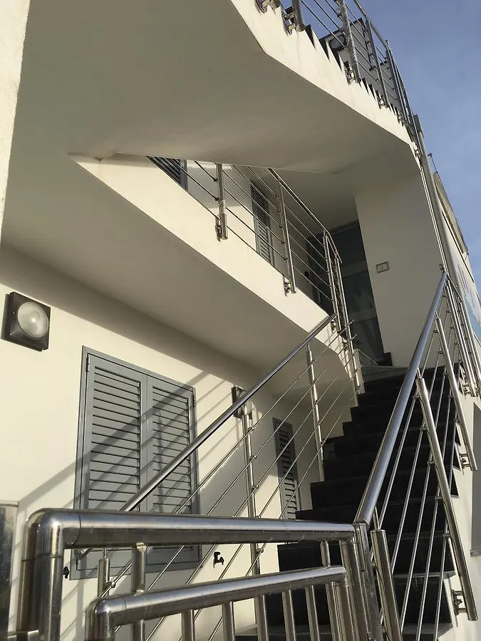 סמפיירי Mareinsicilia: Talia Residence 0*,
